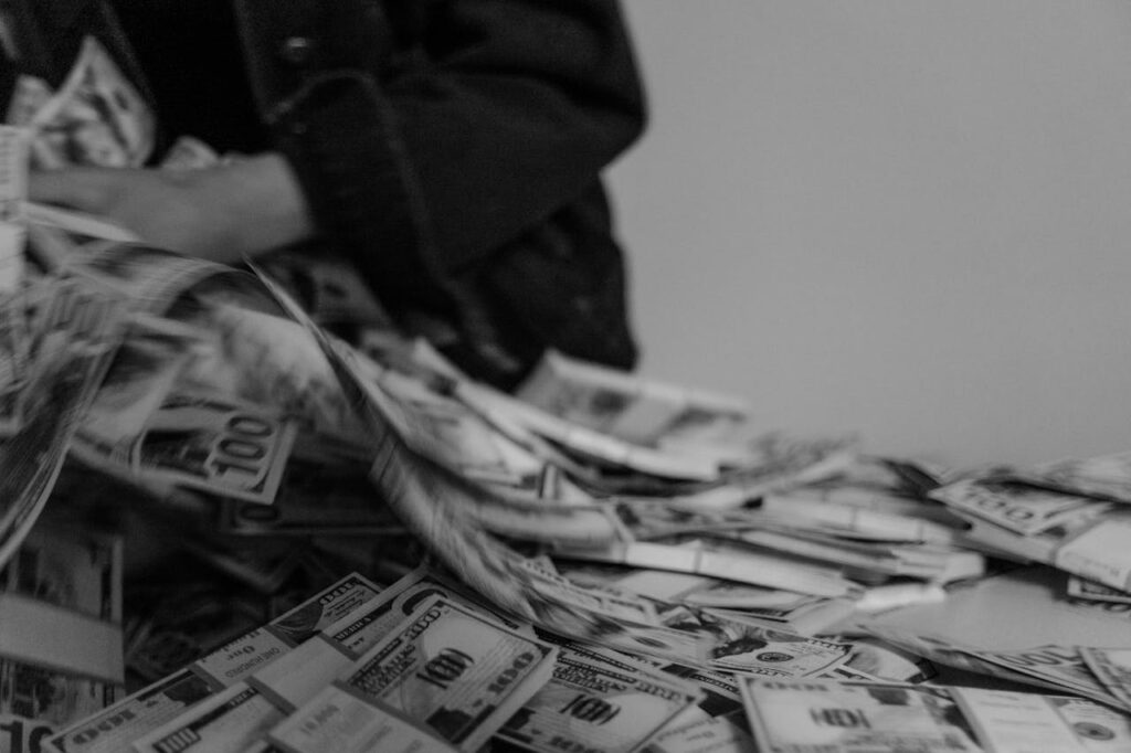 Ejemplos de chiringuito financiero